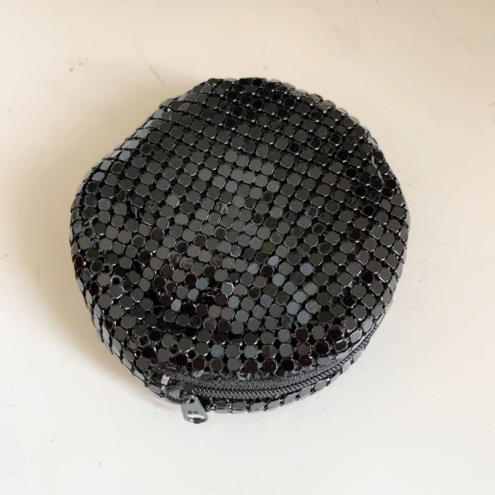 Vintage La Regale Black Aluminum Metal Mesh Round Coin Purse Glam